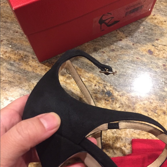 NWT Carolina Herrera black suede heels sz 40 - Picture 7 of 7